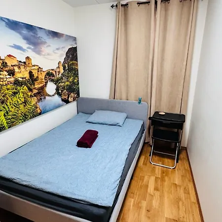 The Park Homestay Oslo Room photo